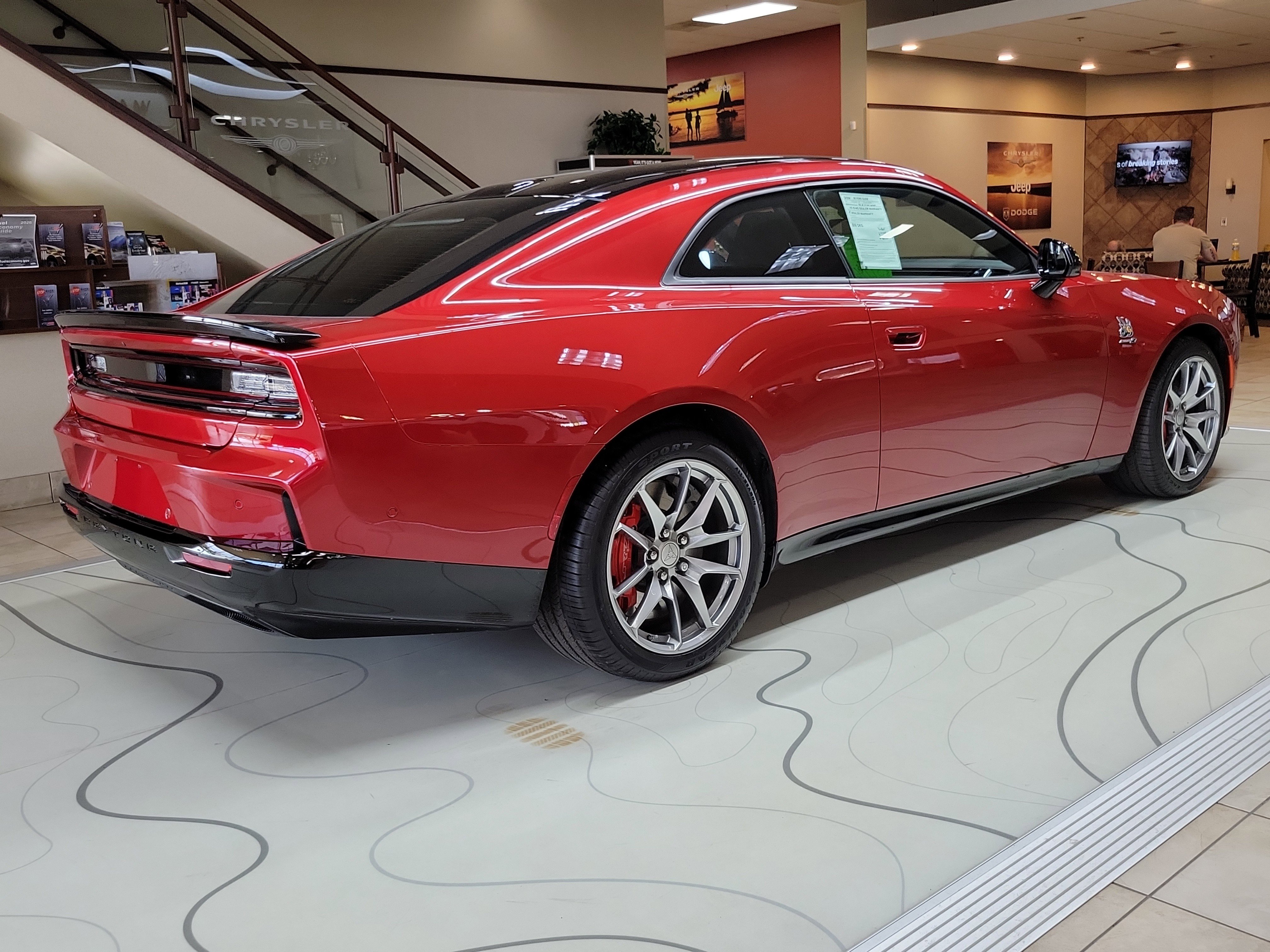Used 2025 Dodge Charger Daytona Scat Pack w/ Track Pack AWD/4WD image 4