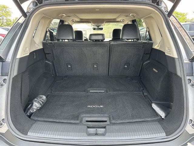Used 2023 Nissan Rogue SL AWD/4WD image 11