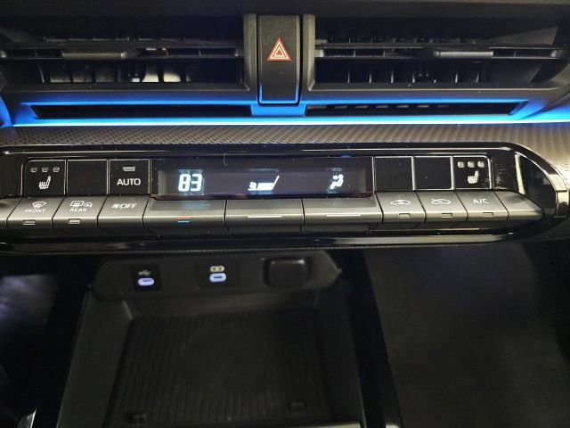 Used 2025 Toyota Prius XLE image 24