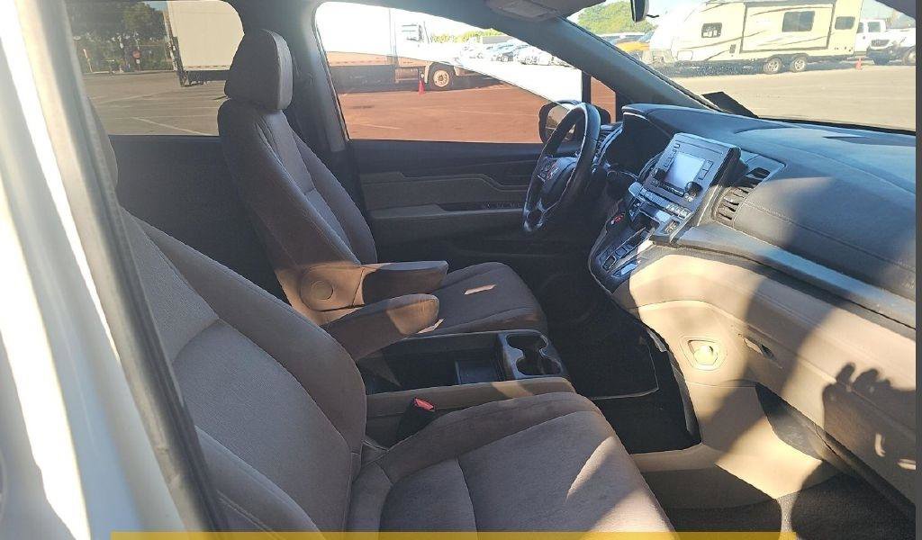 Used 2019 Honda Odyssey LX image 5