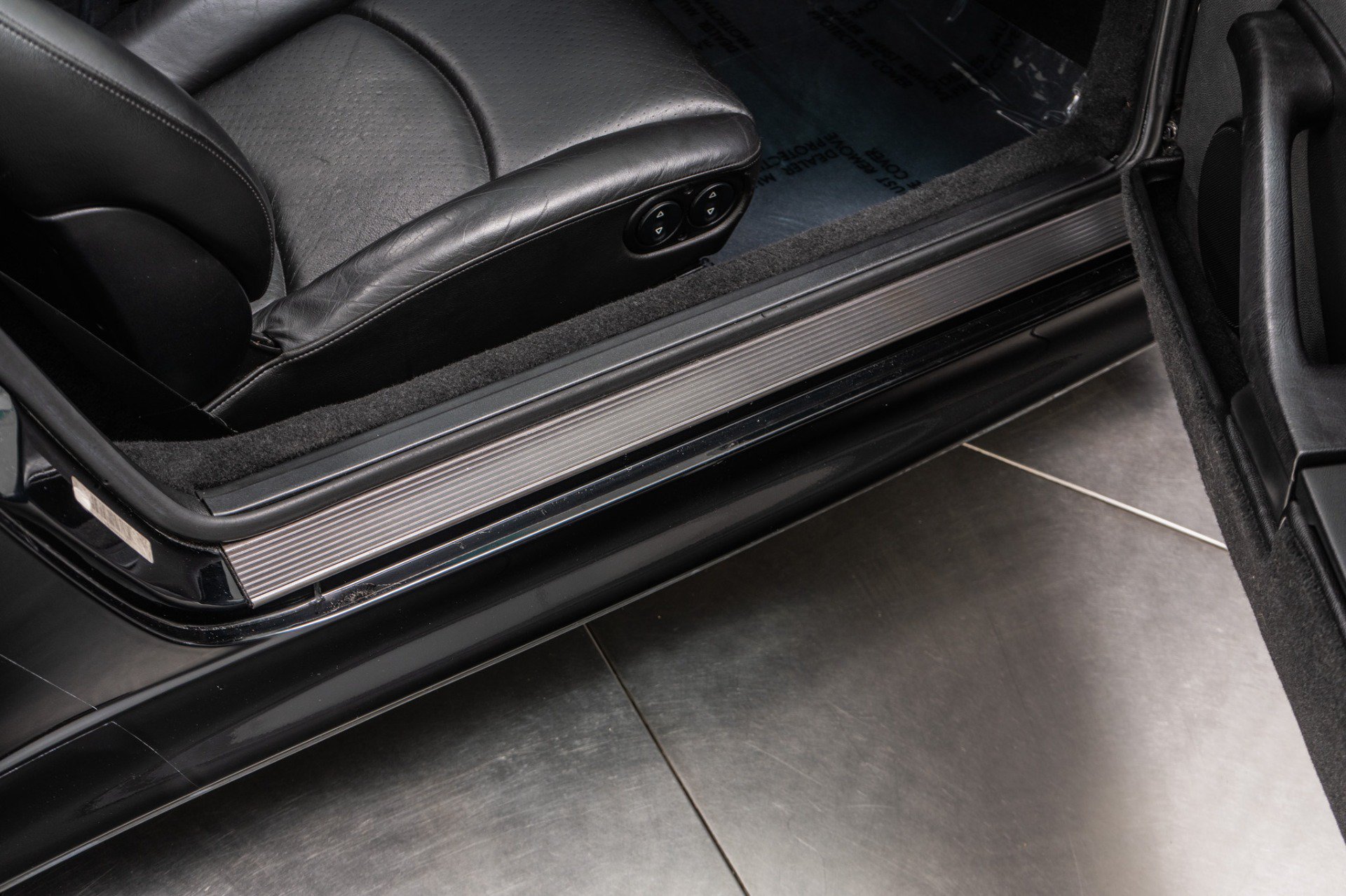 Used 1997 Porsche 911 Carrera S RWD image 29