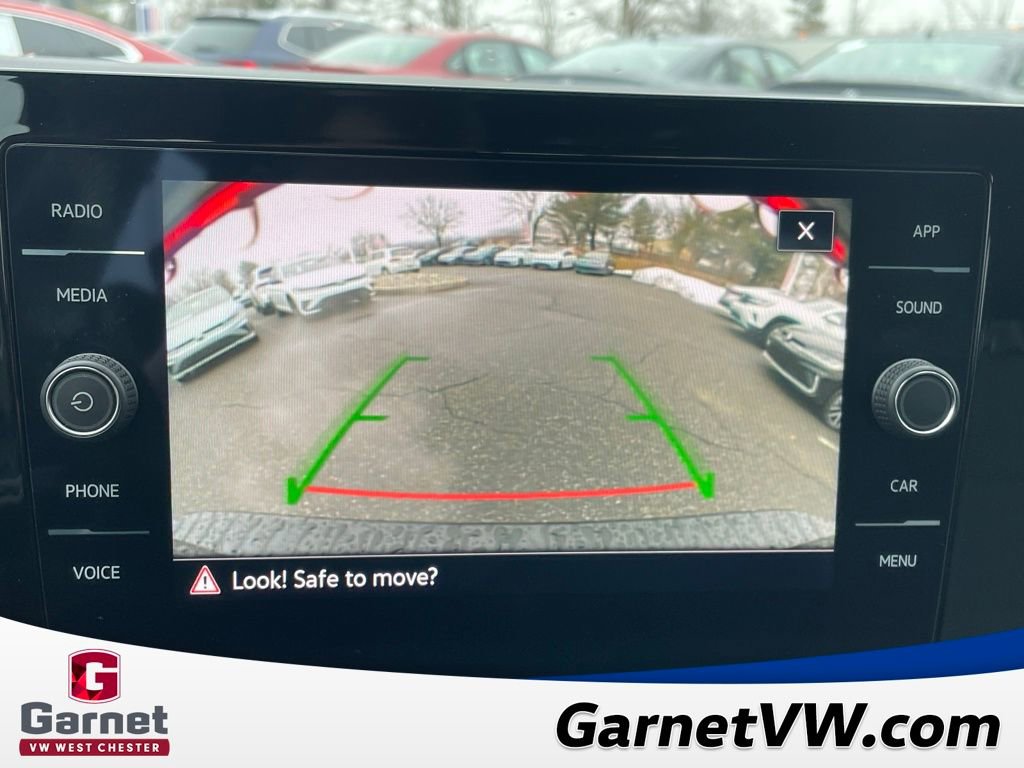 Certified 2025 Volkswagen Jetta SE image 15