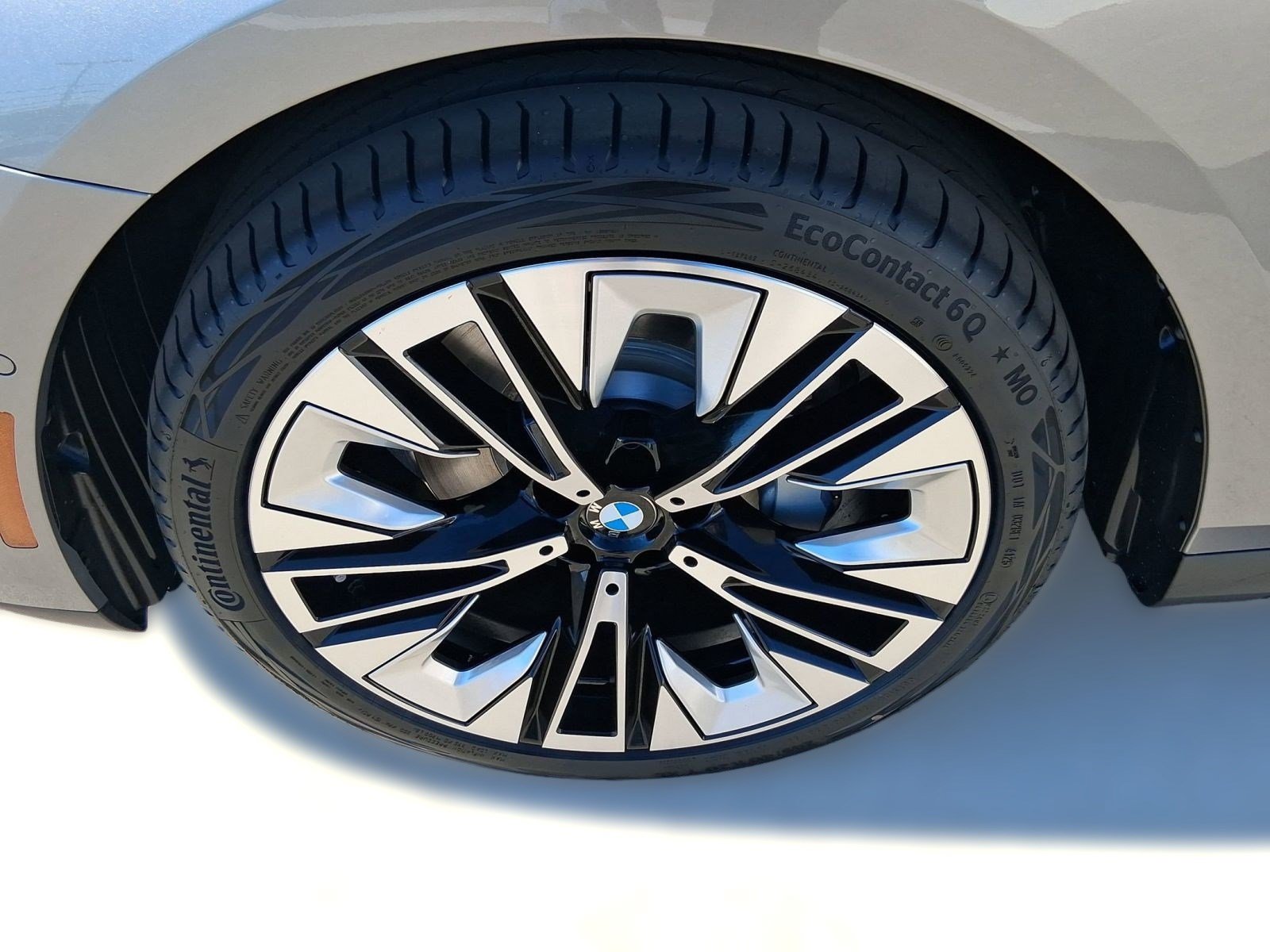 New 2026 BMW 530i w/ Premium Package RWD image 11