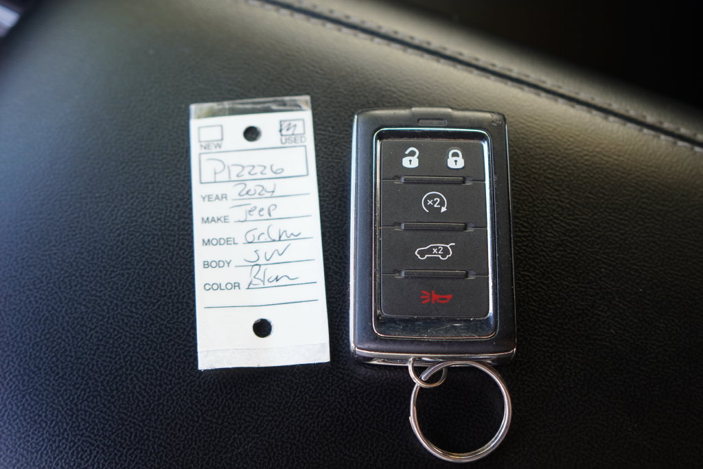 Used 2024 Jeep Grand Cherokee Limited 4xe AWD/4WD image 37