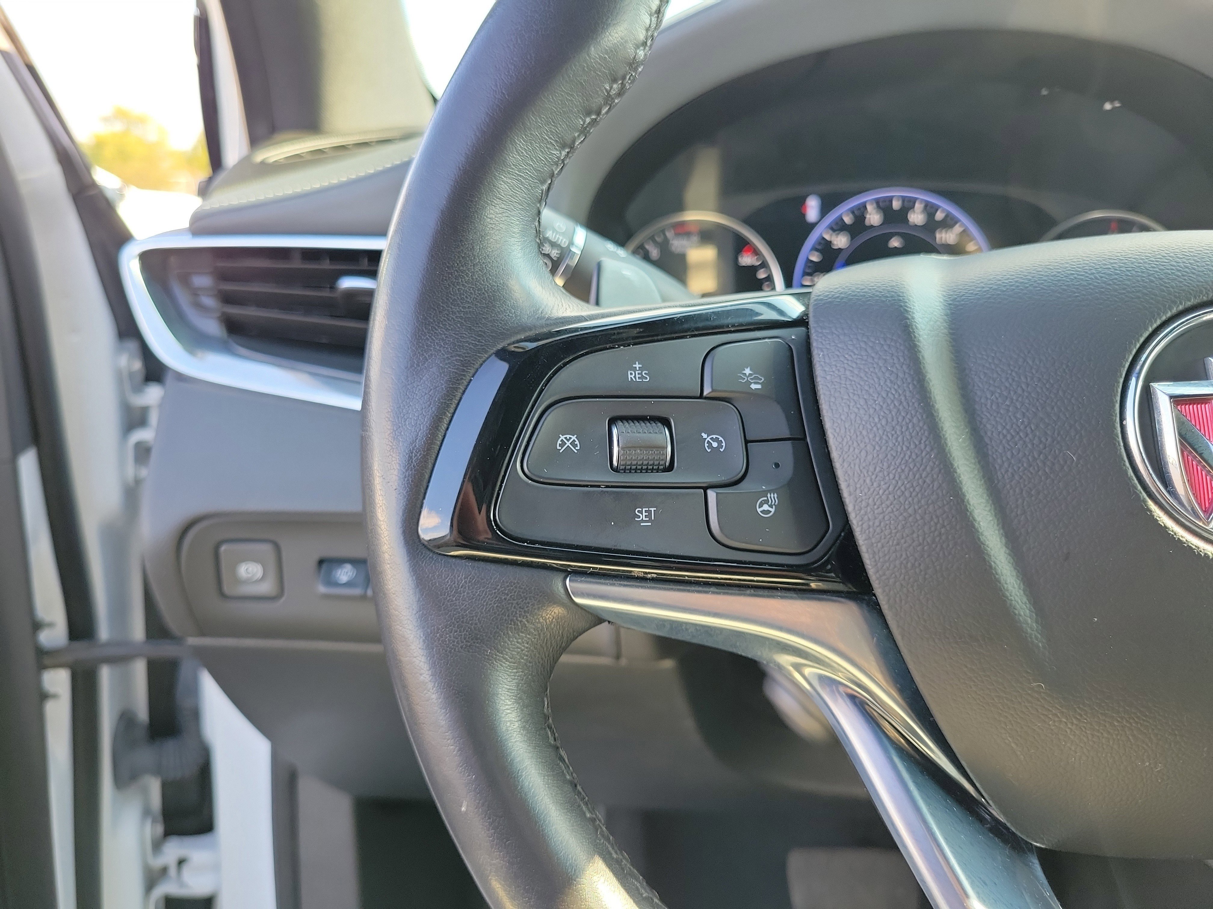 Used 2024 Buick Enclave Premium image 22