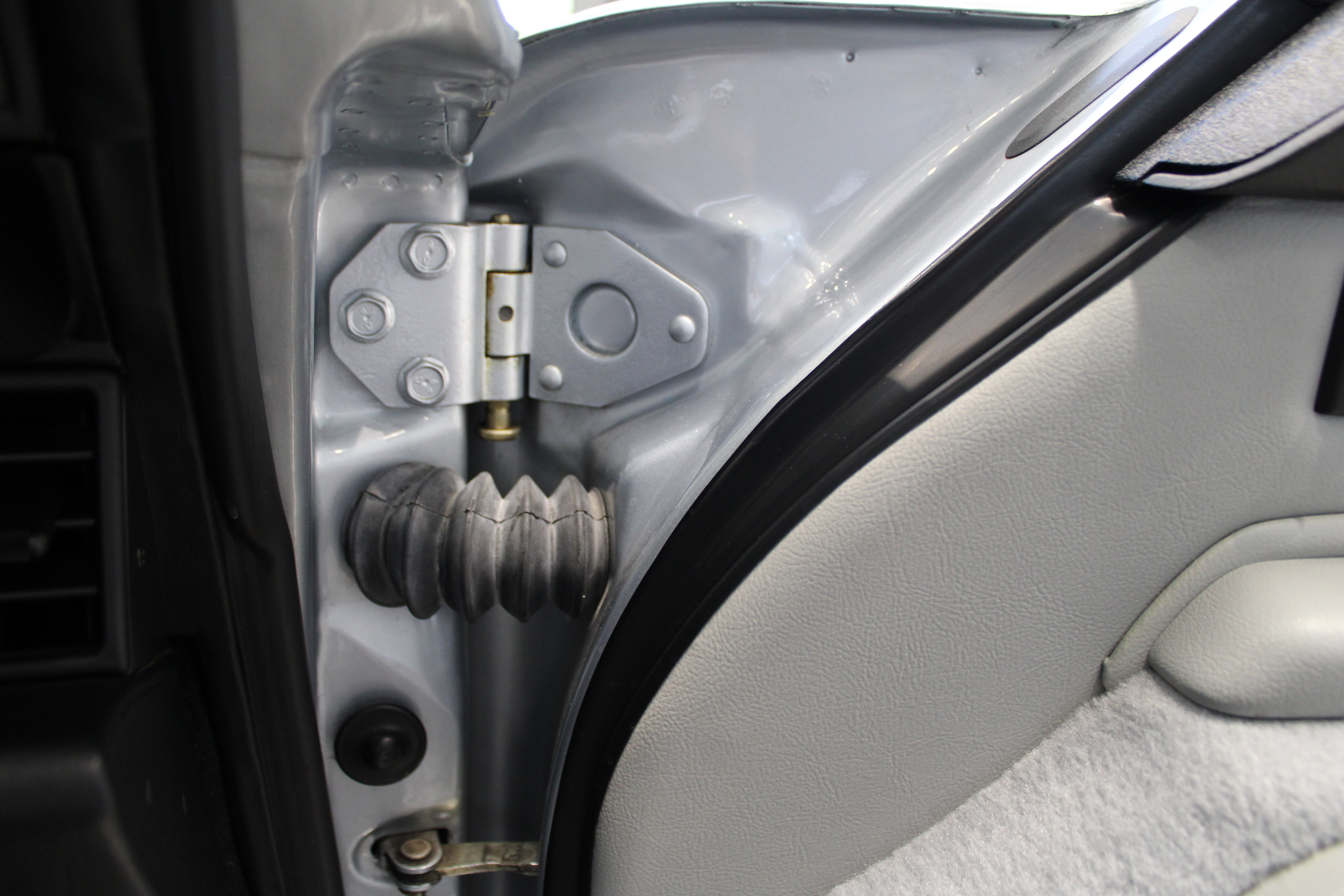 Used 1996 Porsche 911 Cabriolet image 42