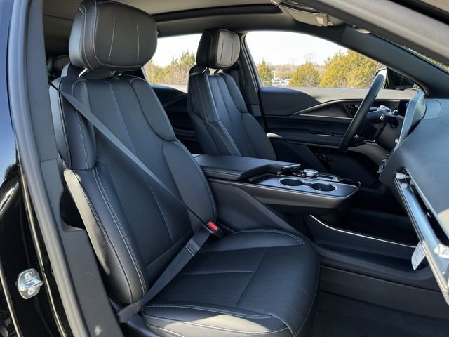 New 2026 Cadillac Lyriq Luxury RWD image 24