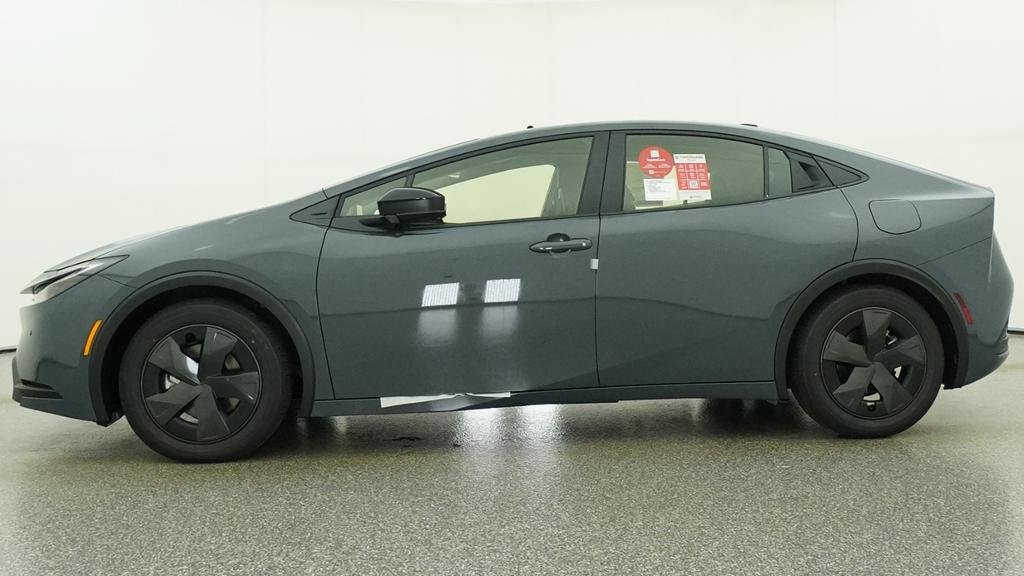 New 2027 Toyota Prius Plug-In Hybrid FWD image 2