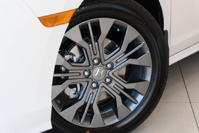 New 2027 Honda Odyssey Touring image 2