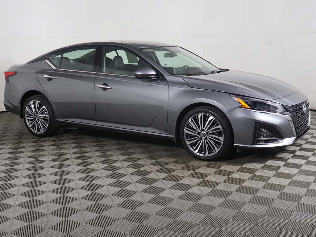 Used 2024 Nissan Altima 2.5 SL AWD/4WD image 15