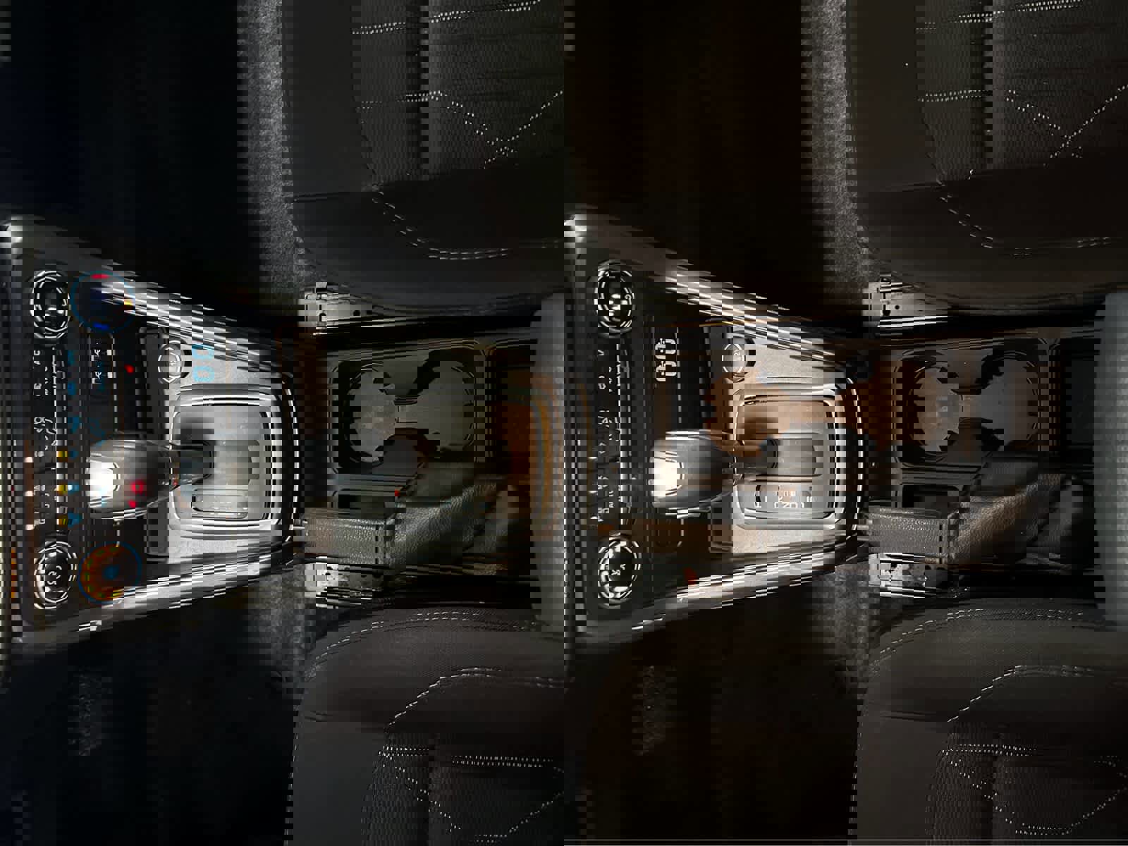 Used 2022 Ford EcoSport SE w/ SE Convenience Package image 26