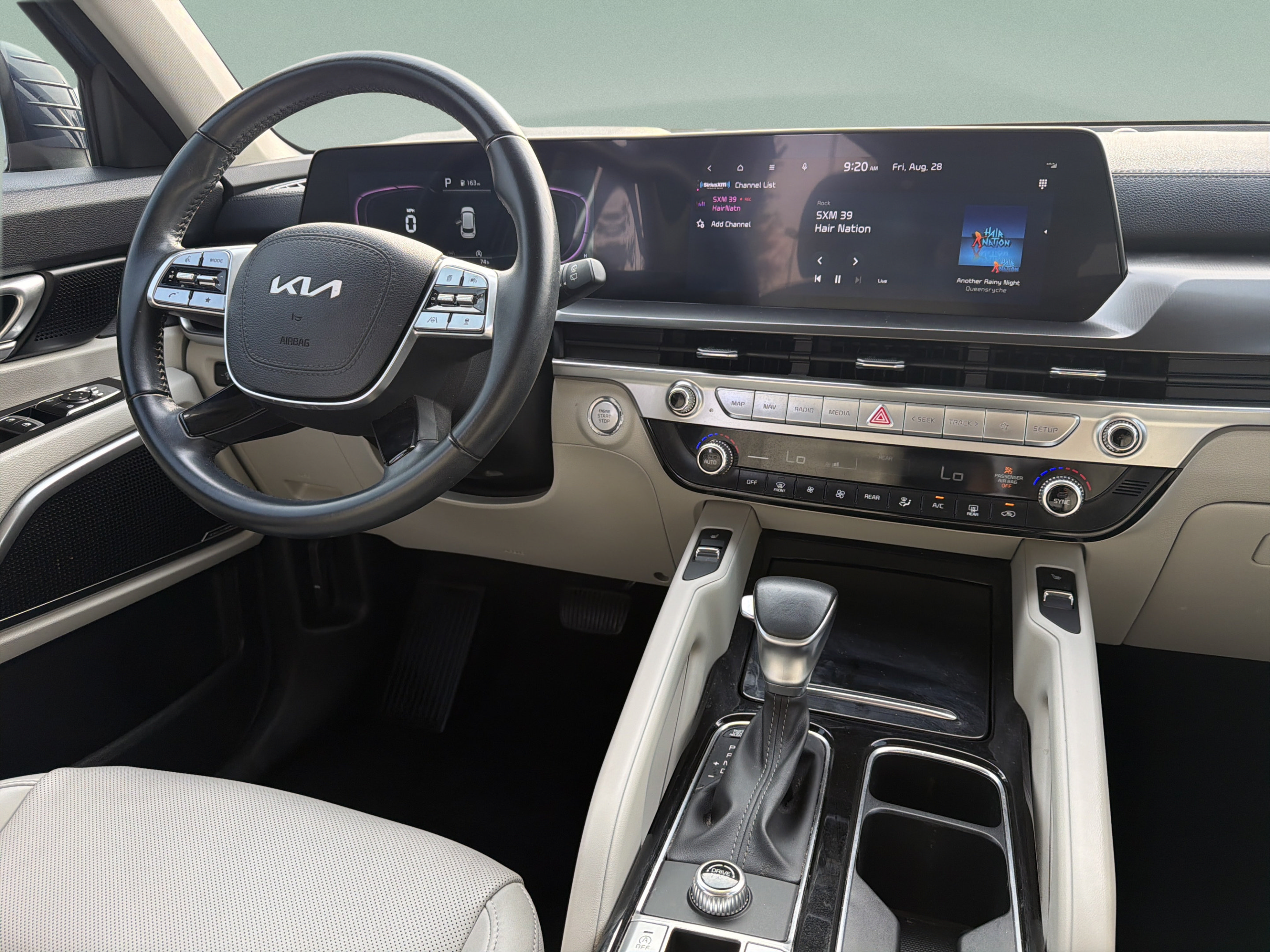 Certified 2024 Kia Telluride S w/ S Sunroof Package FWD image 10