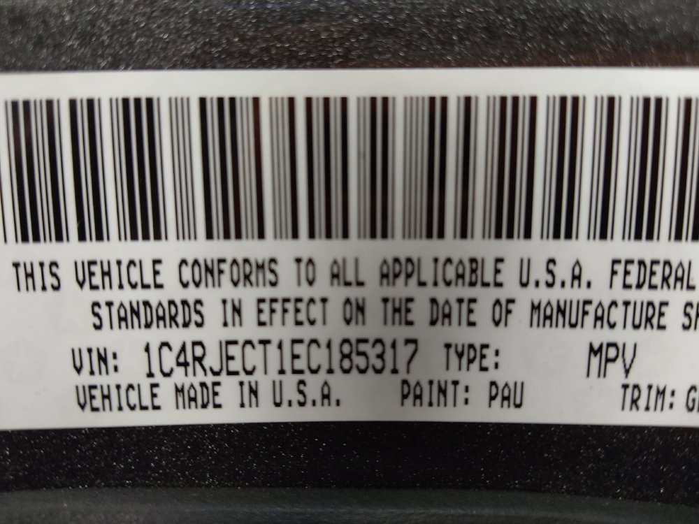 Used 2014 Jeep Grand Cherokee Overland w/ Advanced Technology Group image 33