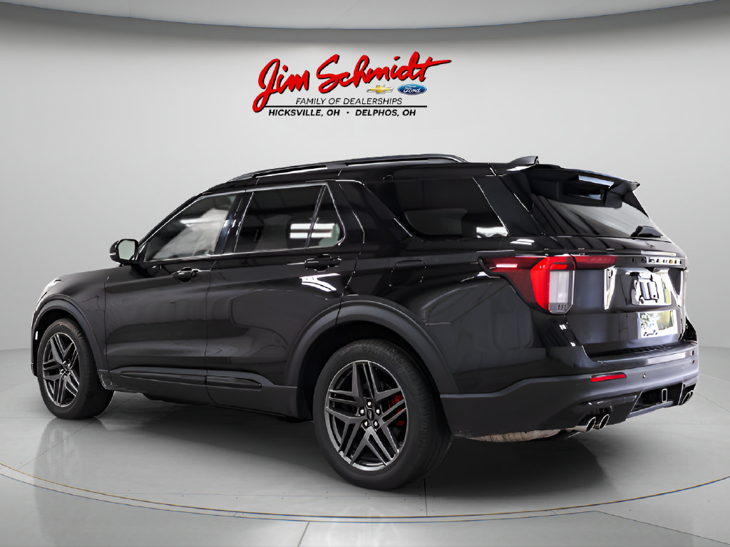 Used 2025 Ford Explorer ST AWD/4WD image 4