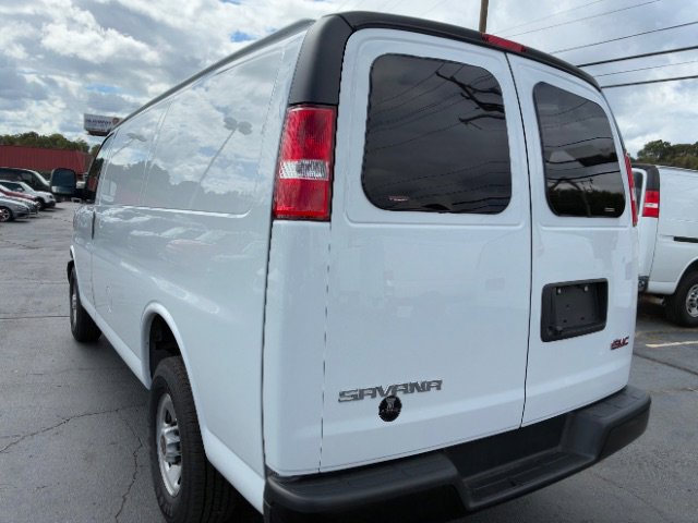 Used 2023 GMC Savana 2500 w/ Driver Convenience Package image 4
