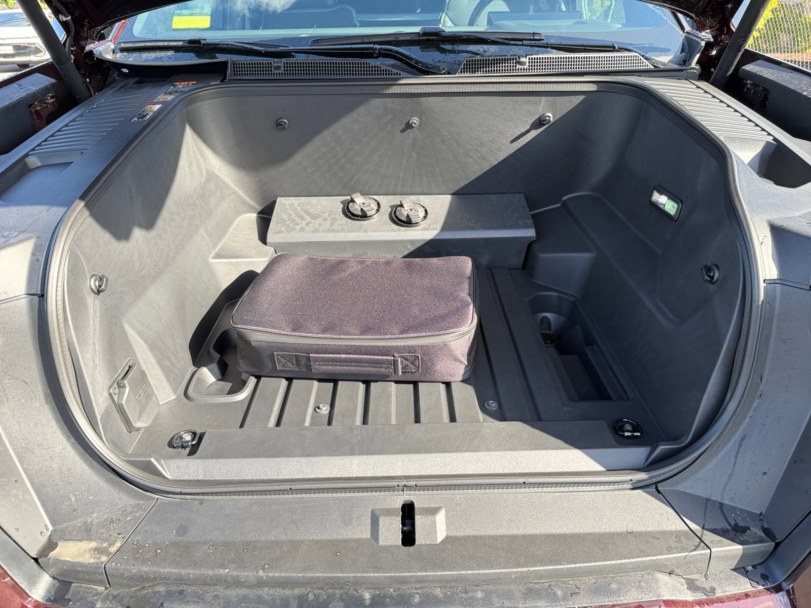 New 2026 GMC Sierra EV Elevation w/ LPO, Elevation Dark Package image 20