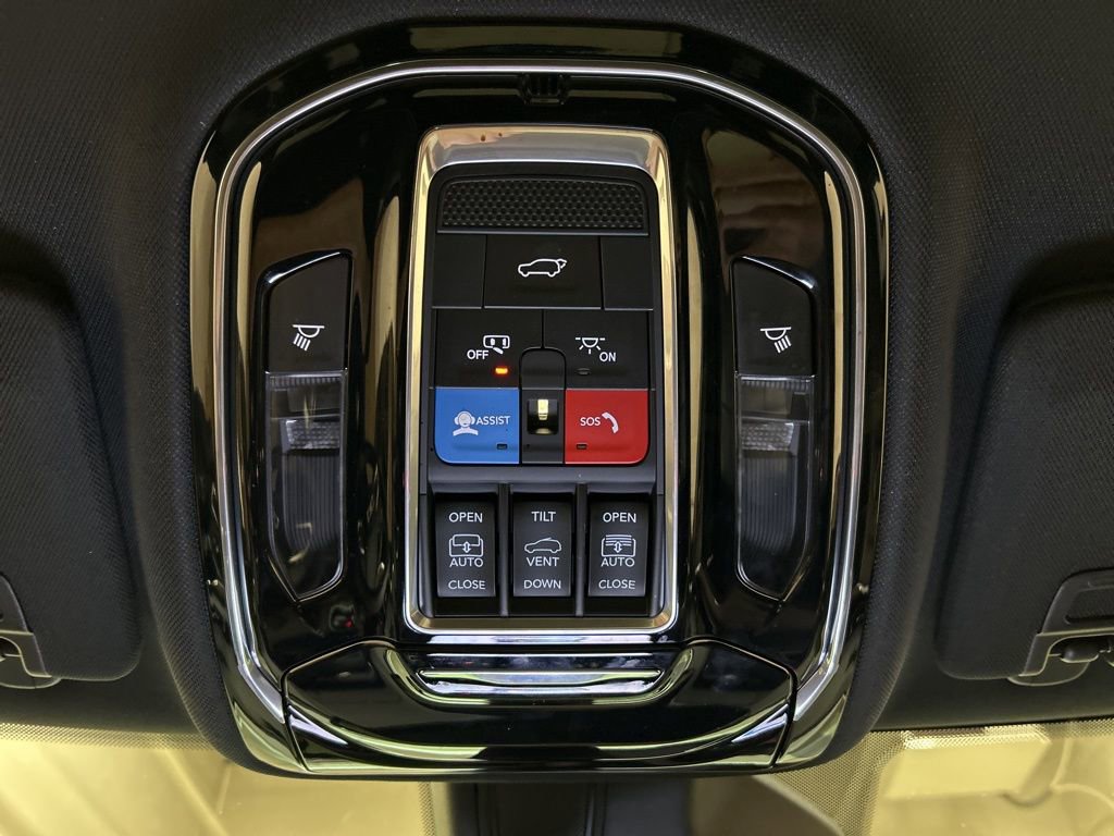 Used 2024 Jeep Grand Cherokee Summit w/ Adv Protech Group IV image 26