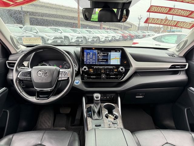 Certified 2021 Toyota Highlander Limited image 10