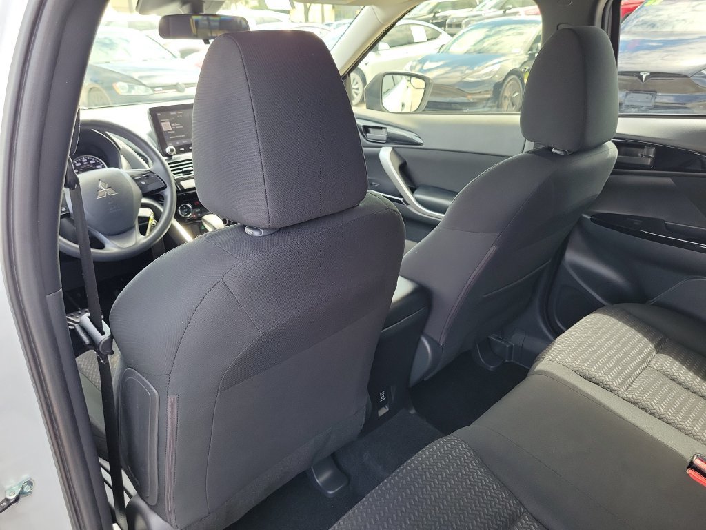 Used 2022 Mitsubishi Eclipse Cross LE FWD image 8