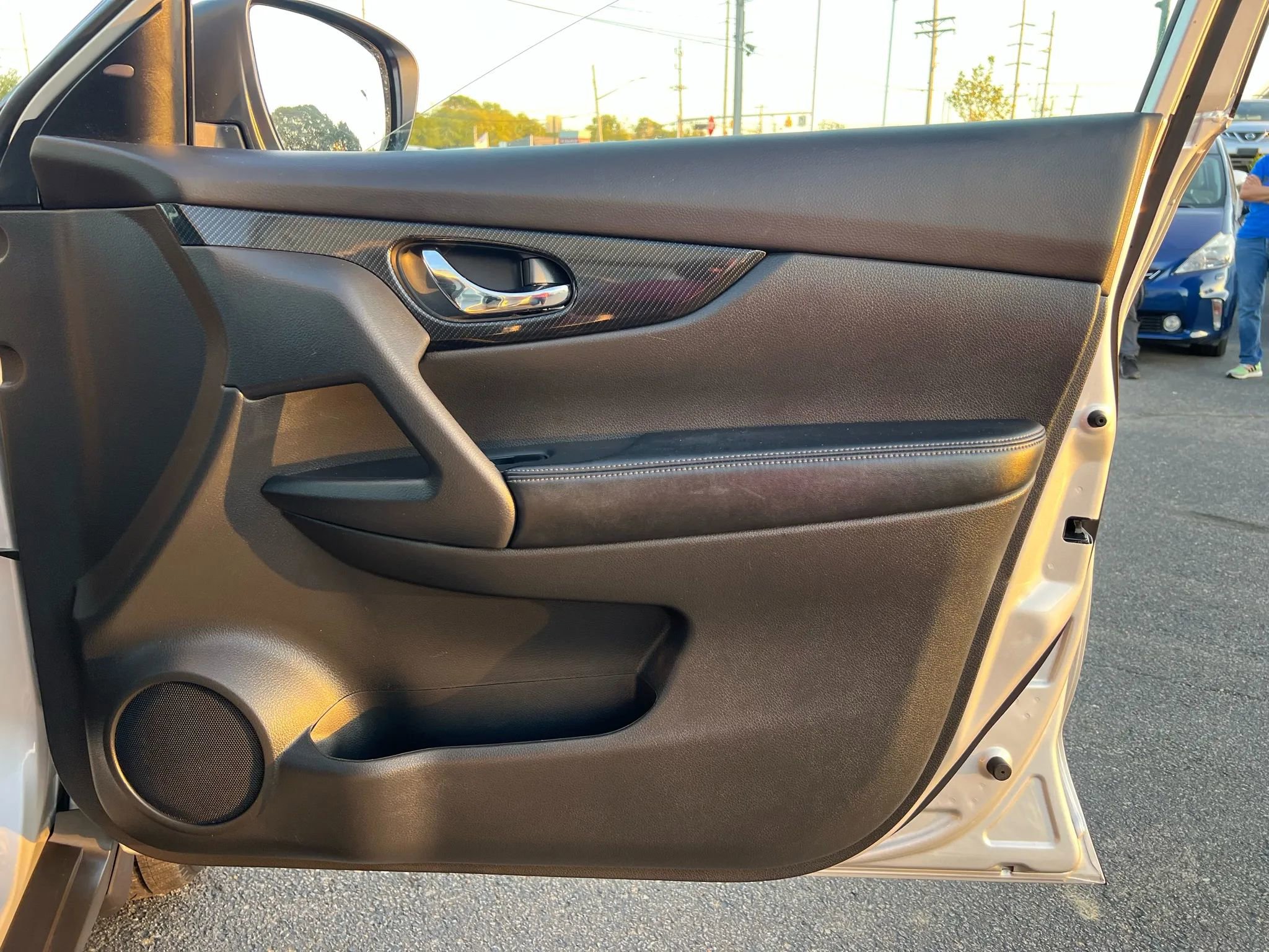 Used 2020 Nissan Rogue SL image 28