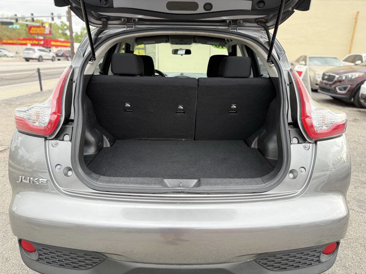 Used 2016 Nissan Juke S image 22