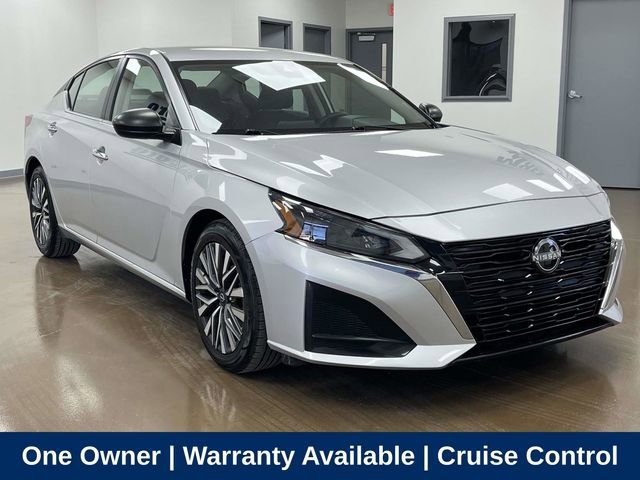 Used 2024 Nissan Altima 2.5 SV FWD image 3