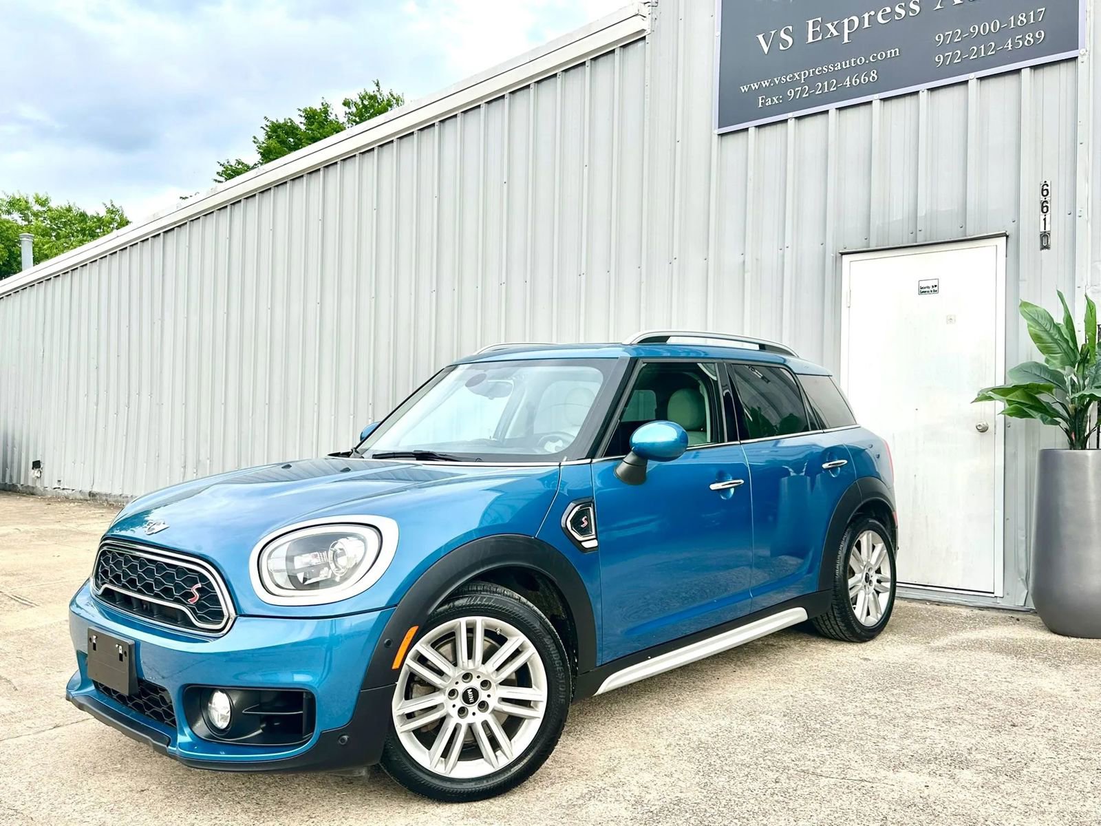 Used 2018 MINI Cooper Countryman S FWD image 1