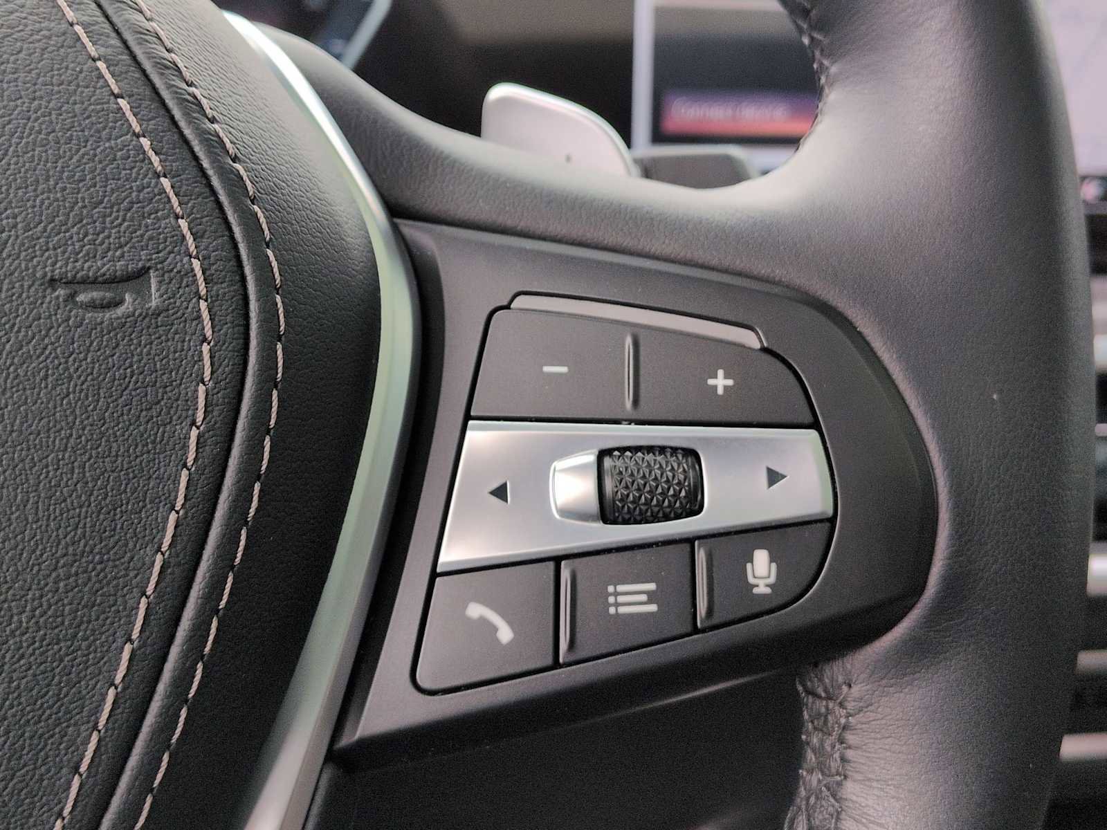 Certified 2025 BMW X5 xDrive40i w/ Executive Package image 24