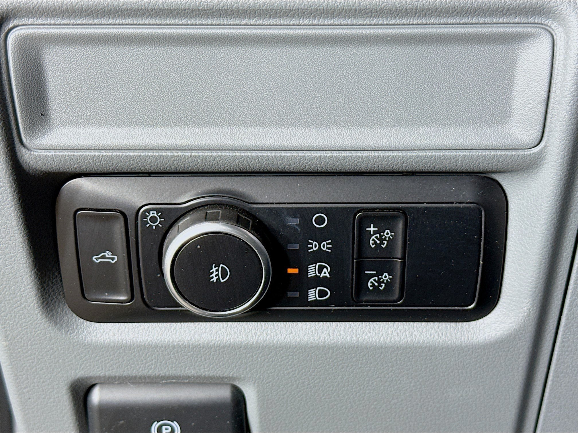 Used 2023 Ford F150 XLT AWD/4WD image 9