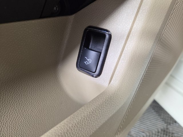 Used 2010 Mercedes-Benz GLK 350 4MATIC image 28