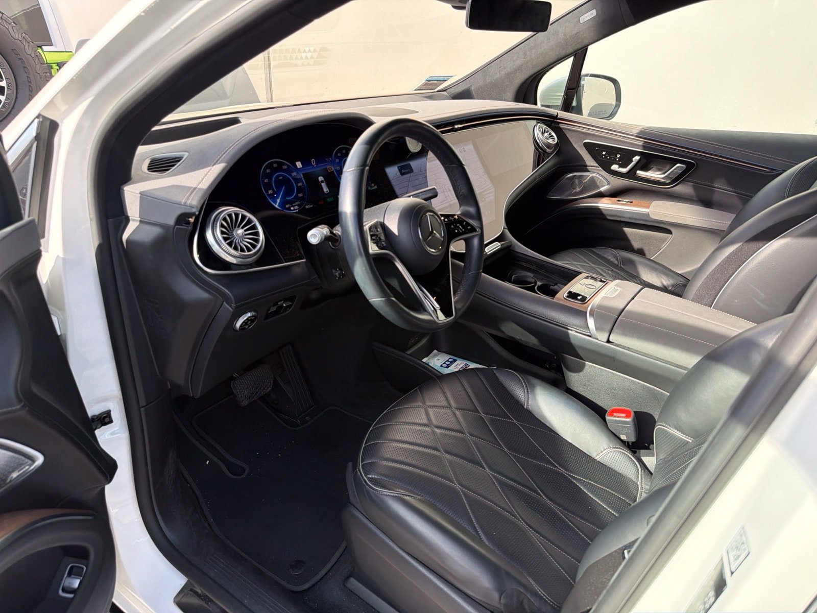 Used 2023 Mercedes-Benz EQS 580 4MATIC SUV image 4