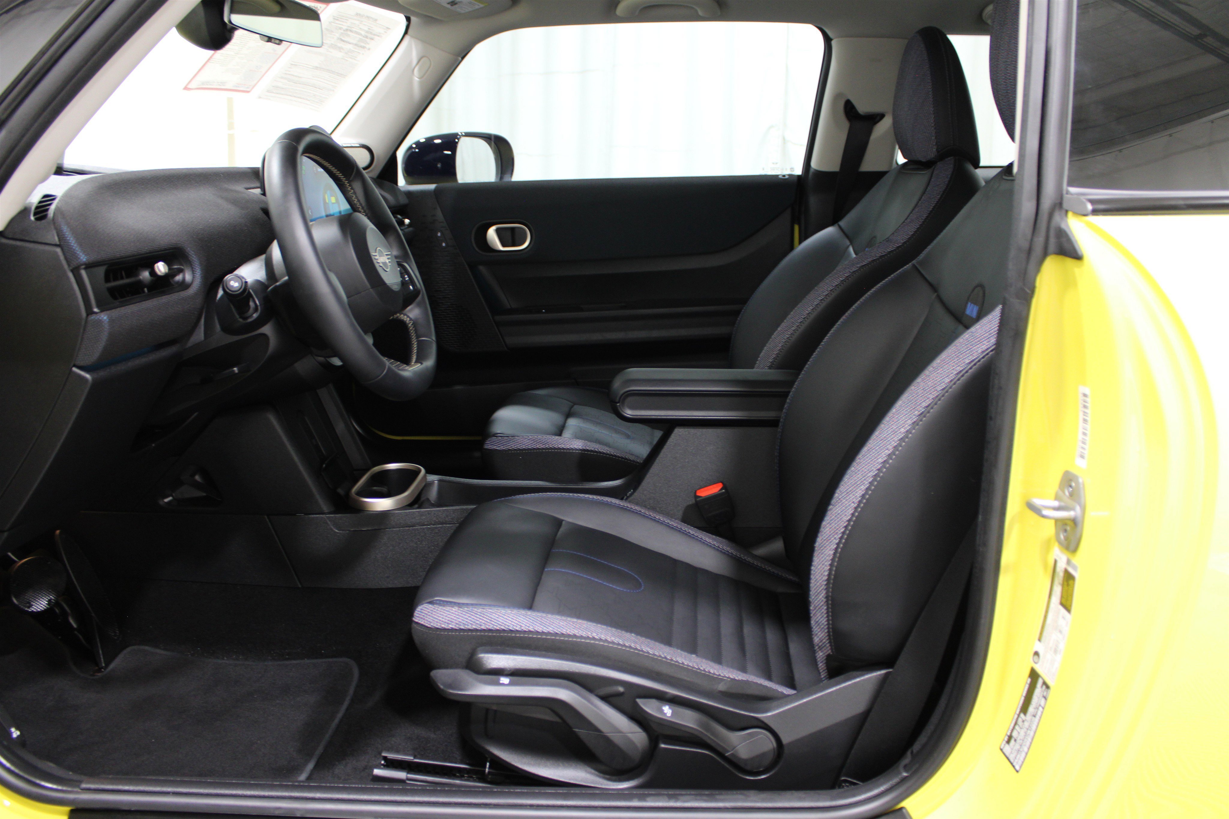 Used 2025 MINI Cooper S image 3