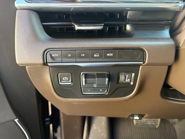 Used 2021 Cadillac Escalade ESV Premium Luxury w/ Performance Package image 25