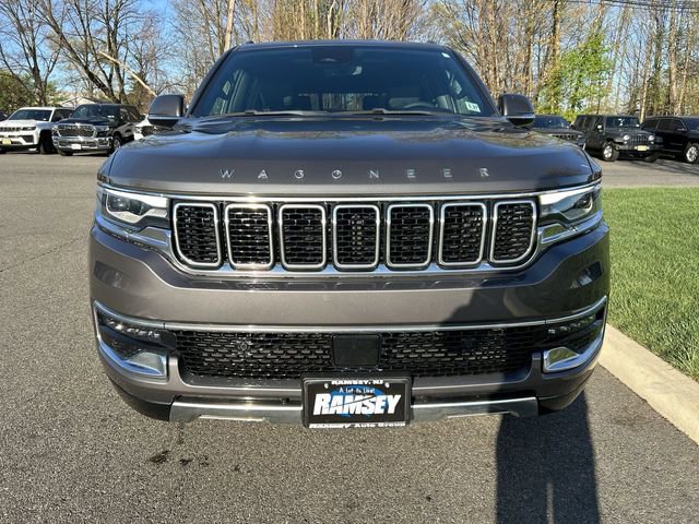Used 2022 Jeep Wagoneer Series III w/ Premium Group I AWD/4WD image 3