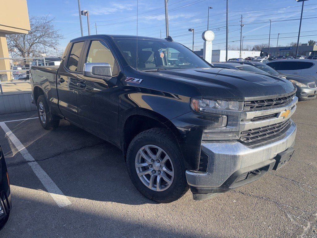 Used 2020 Chevrolet Silverado 1500 LT w/ All-Star Edition image 4