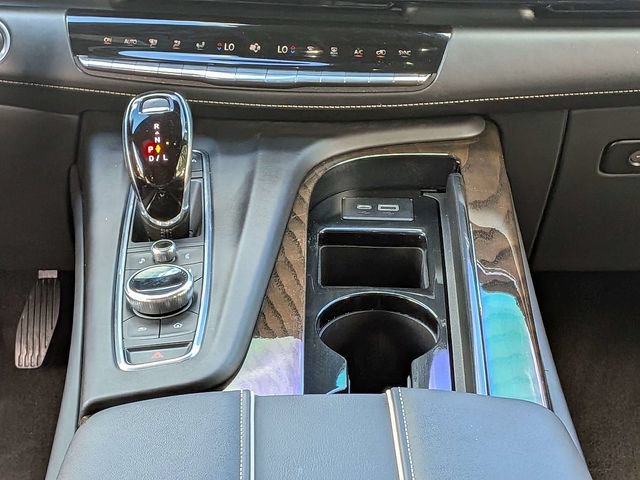 Used 2022 Cadillac Escalade Sport Platinum w/ Heavy-Duty Trailer Package AWD/4WD image 21