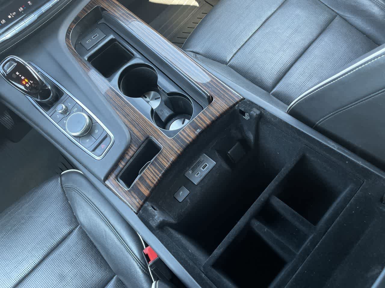 Used 2021 Cadillac Escalade ESV Premium Luxury w/ Performance Package image 29