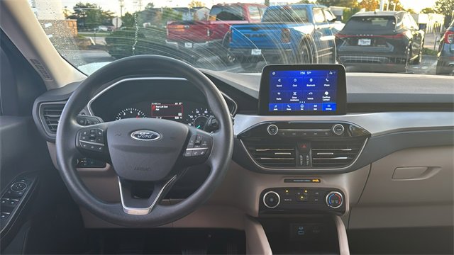 Used 2022 Ford Escape SE image 9