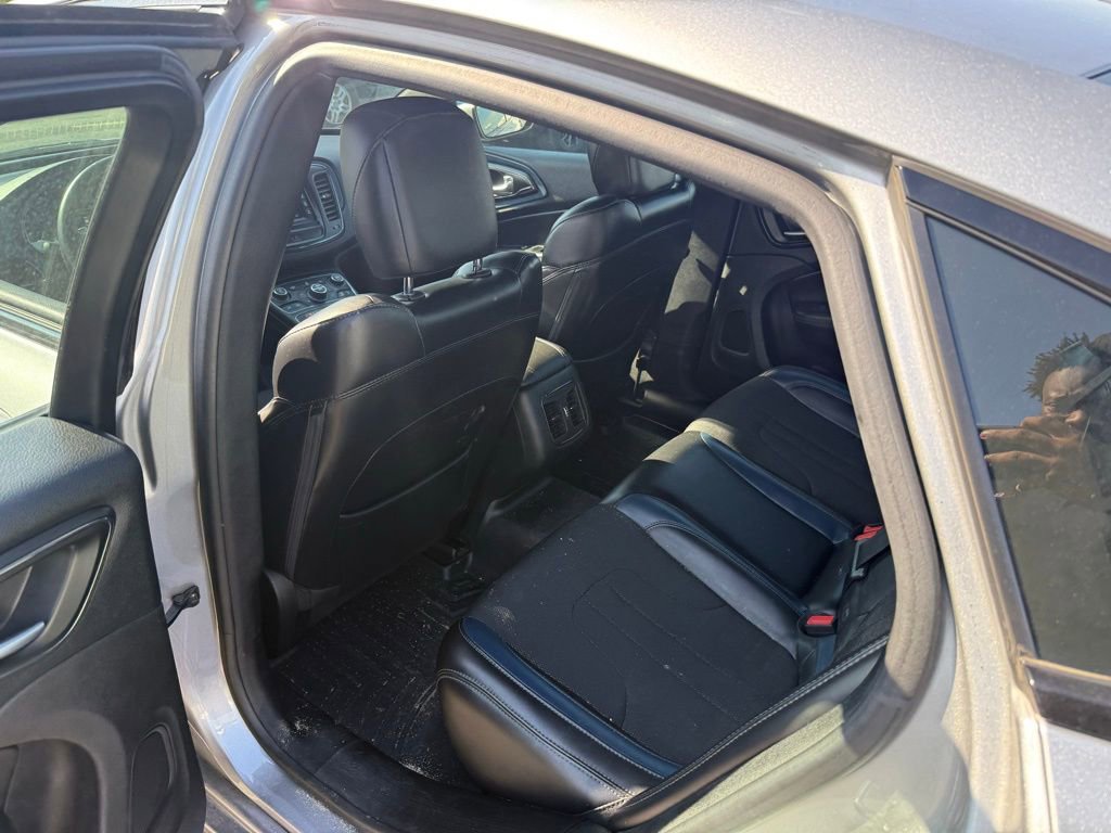 Used 2016 Chrysler 200 S w/ Comfort Group FWD image 6