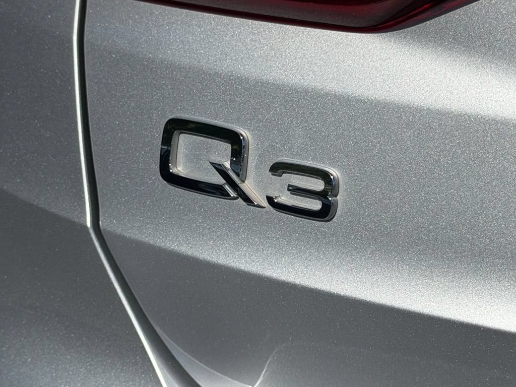 Used 2022 Audi Q3 2.0T Premium AWD/4WD image 28