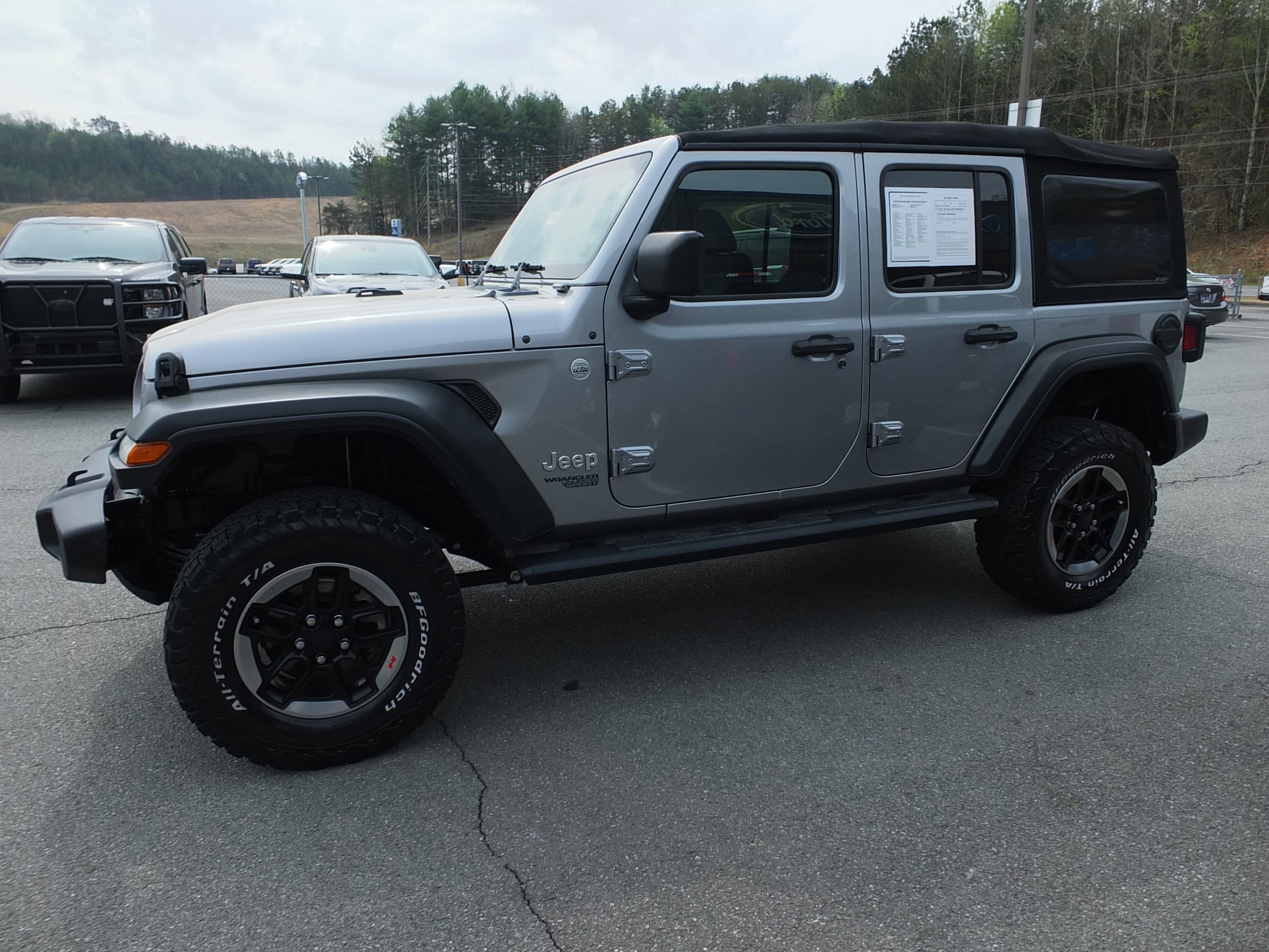 Used 2018 Jeep Wrangler Unlimited Sport S AWD/4WD image 6