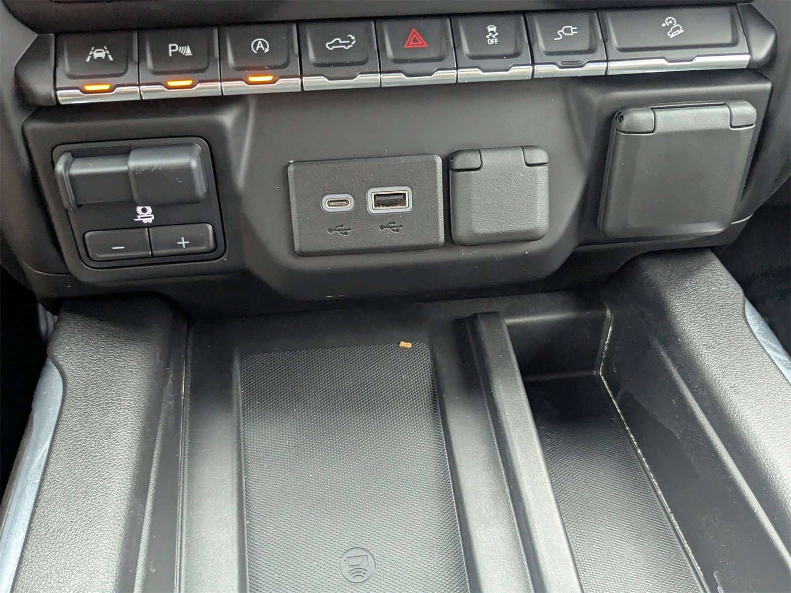 Used 2022 GMC Sierra 1500 SLT w/ SLT Premium Plus Package image 24