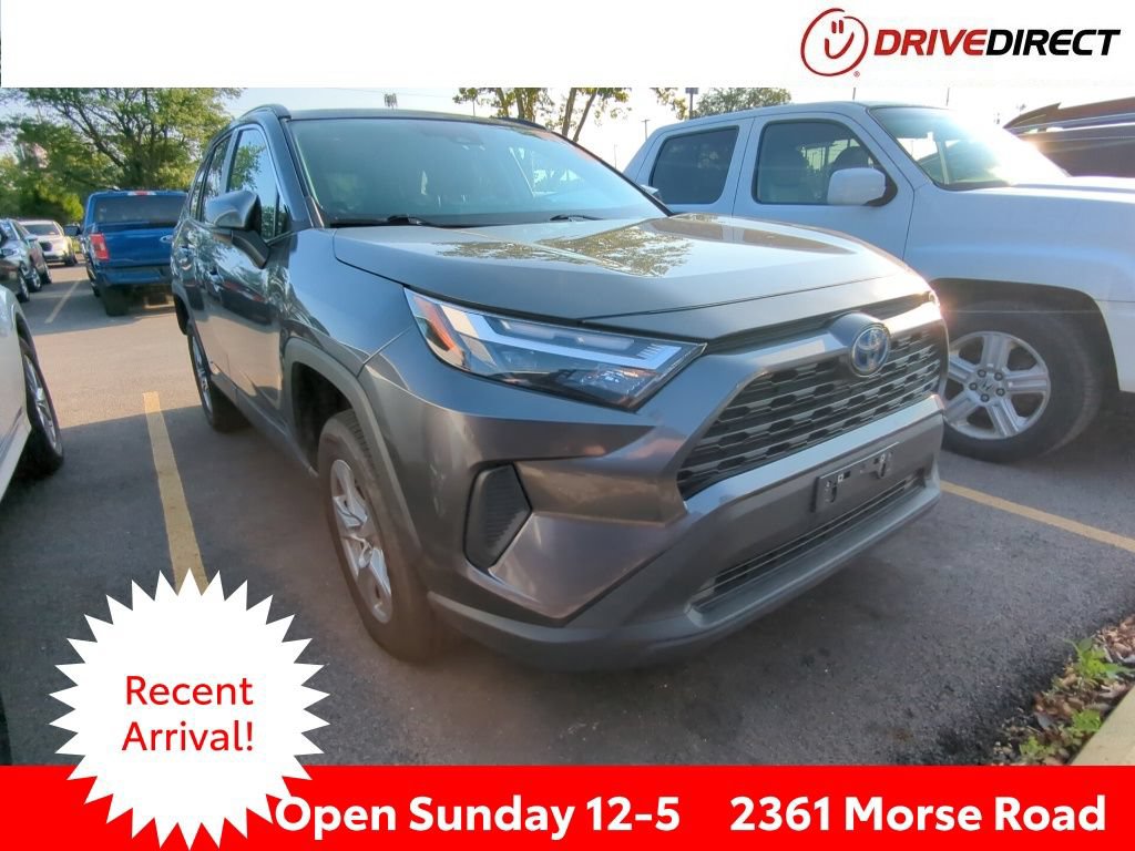 Used 2022 Toyota RAV4 XLE w/ XLE Grade Weather Package