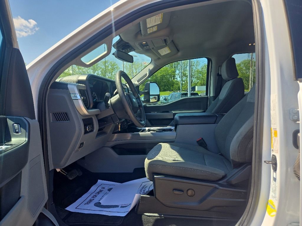 Used 2023 Ford F450 XLT AWD/4WD image 13