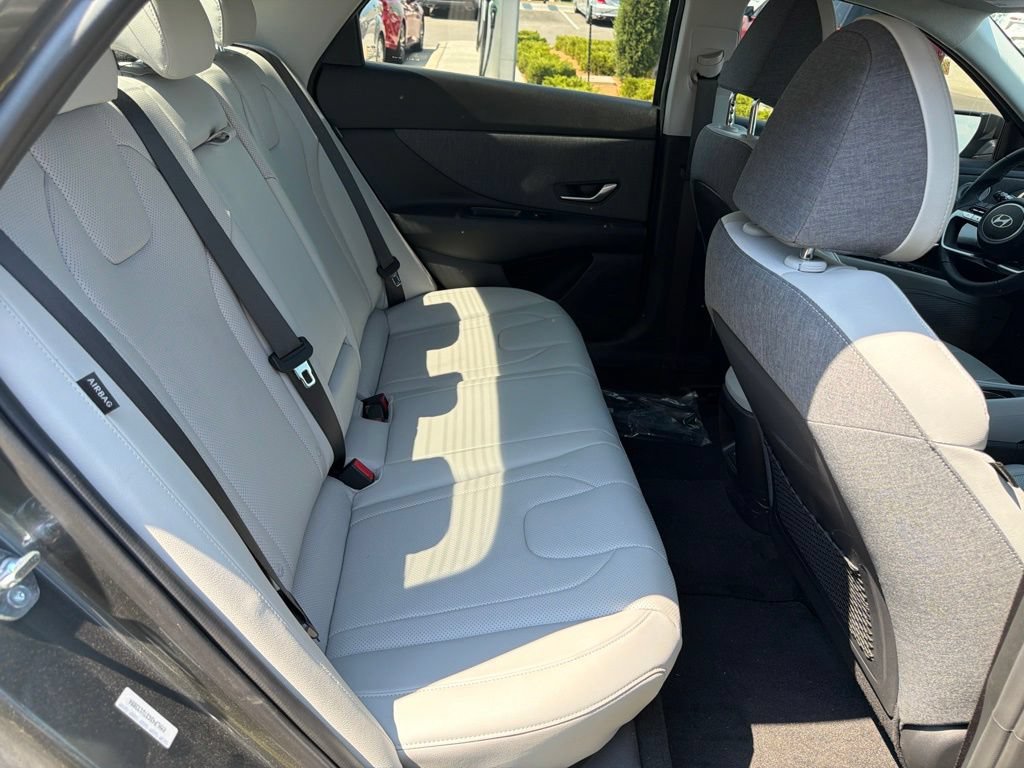 Certified 2026 Hyundai Elantra Limited FWD image 10