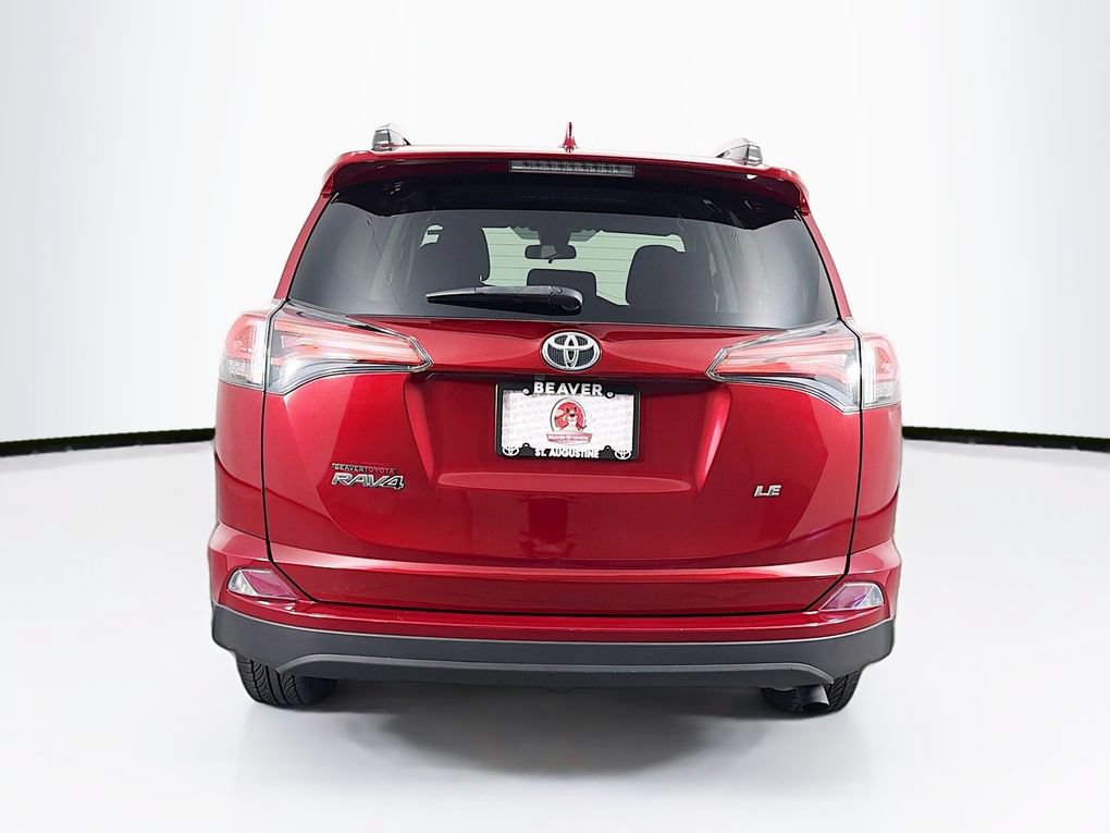 Used 2018 Toyota RAV4 LE FWD image 8