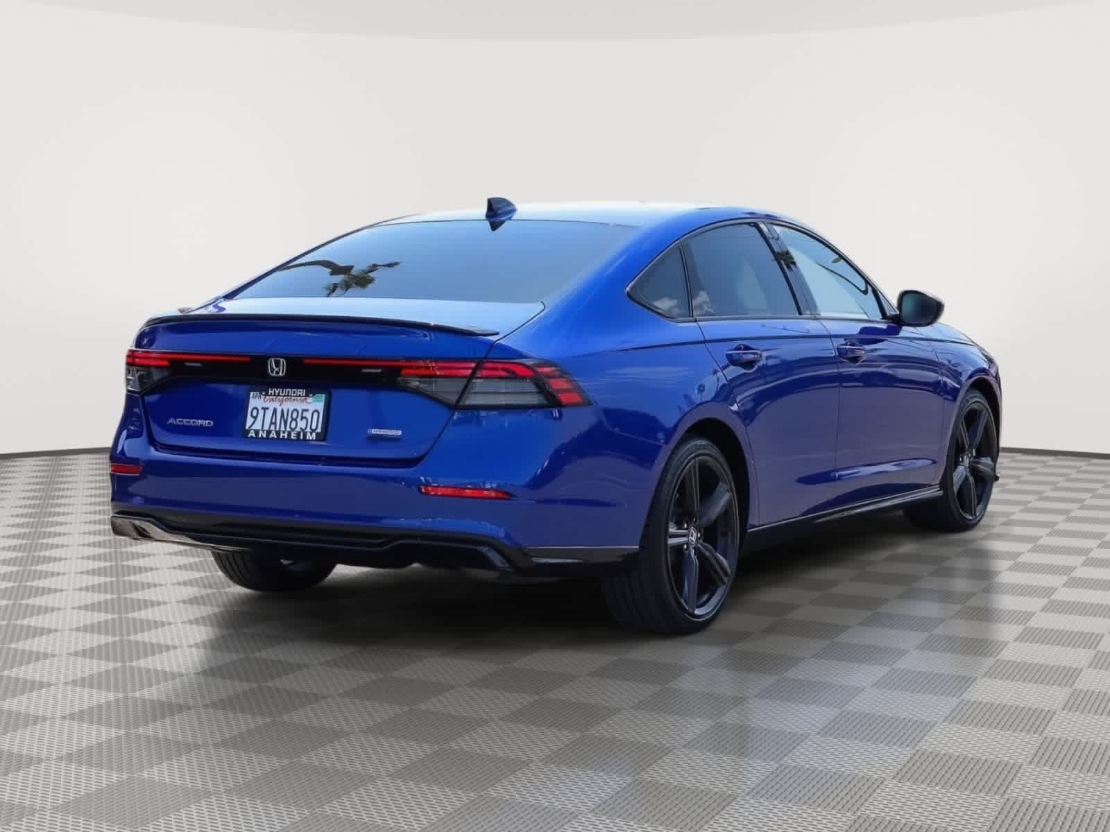 Used 2024 Honda Accord Sport image 7
