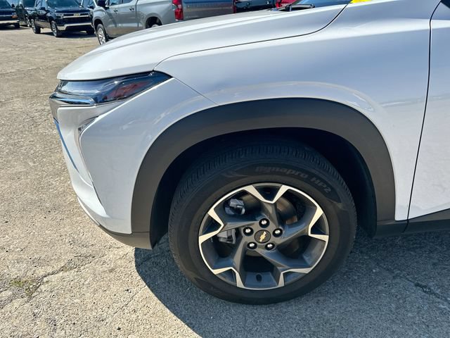 Used 2024 Chevrolet Trax LT w/ Driver Confidence Package FWD image 35