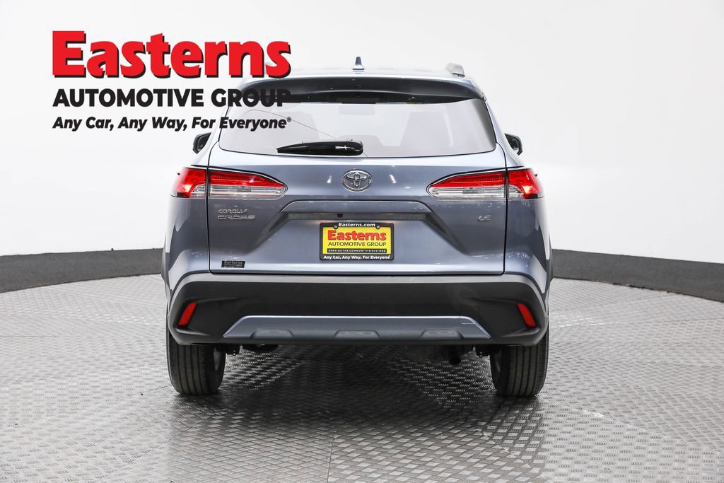 Used 2024 Toyota Corolla Cross LE image 6
