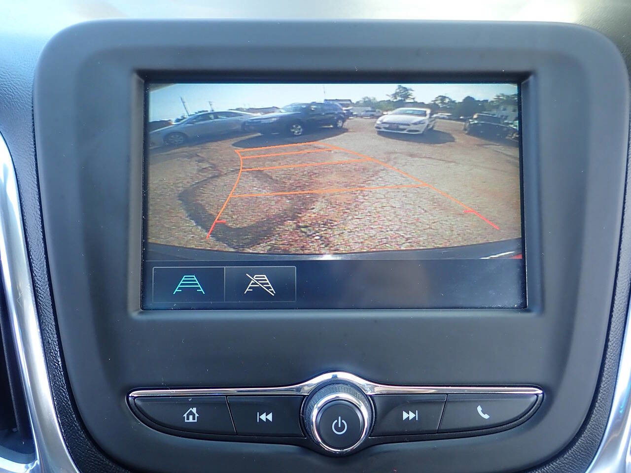 Used 2018 Chevrolet Equinox LS image 5